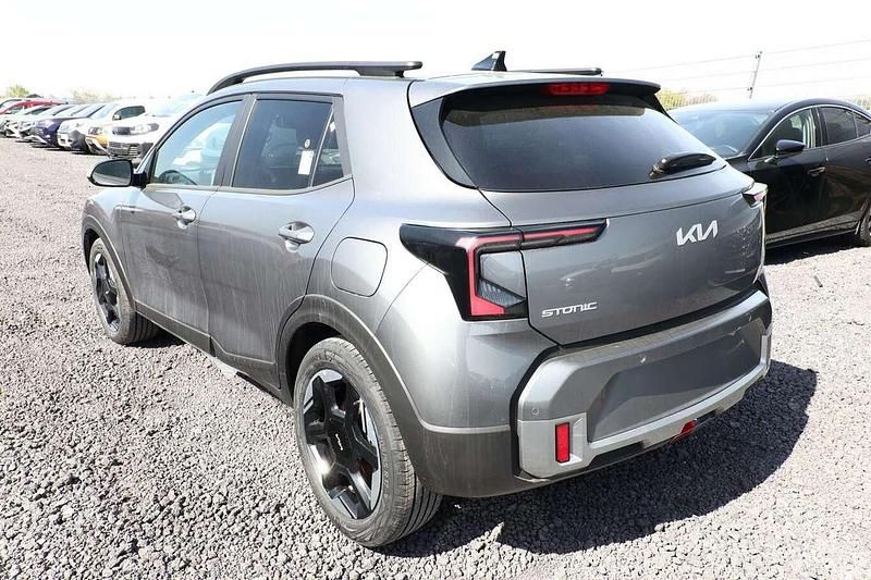 Neu Kia Stonic 114 PS (83 kW) 2026 Astro grau metallic SUV