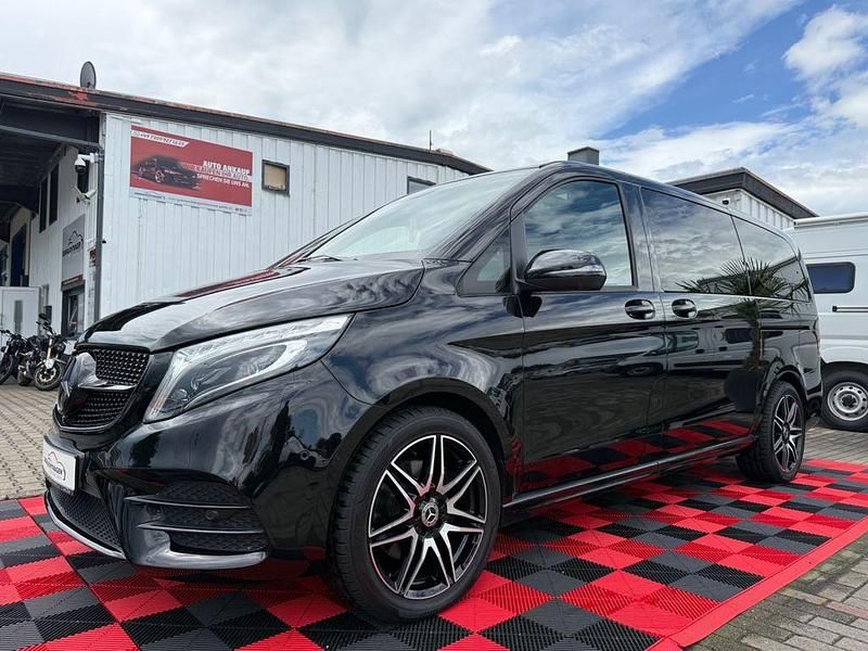 Schwarz Gebraucht 2020 Mercedes V300 Avantgarde Van / Kleinbus | 49.999 € (Fairer Preis) - Bild 1/4