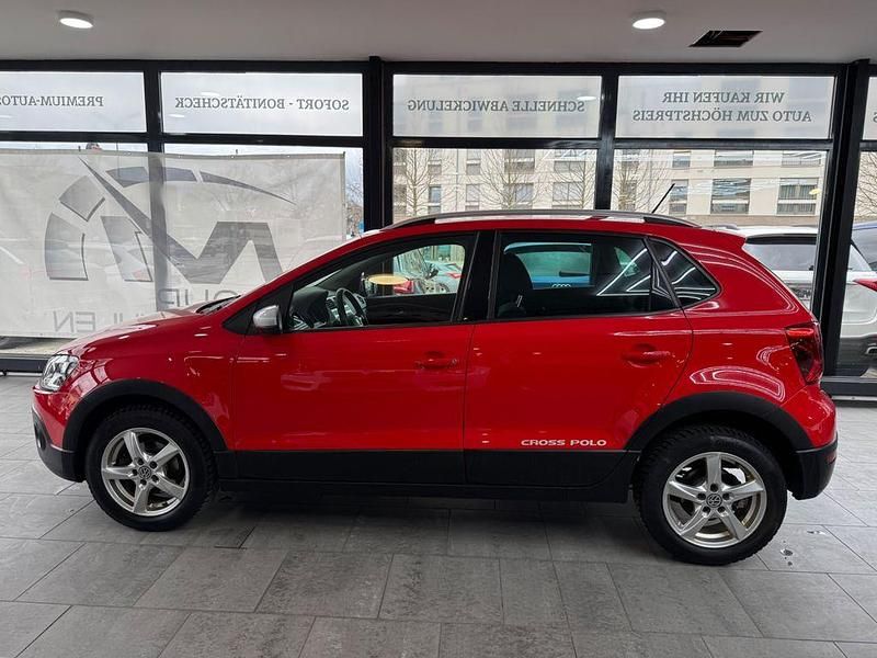 Gebraucht VW Polo Cross 90 PS (66 kW) 2015 Rot Kleinwagen