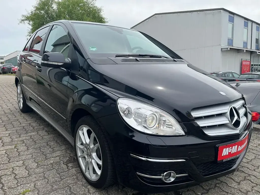 Gebraucht Mercedes B200 193 PS (141 kW) 2009 Schwarz Van / Kleinbus
