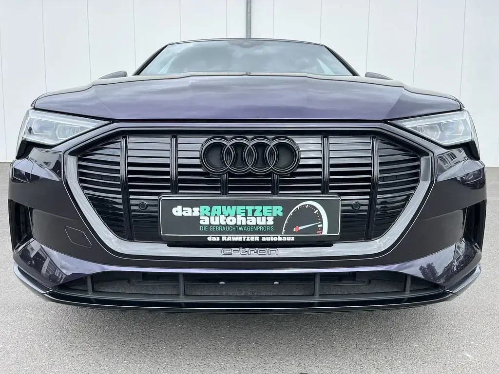 Gebraucht Audi e-tron S-Line 230 kW (313 PS) 2022 Violett SUV