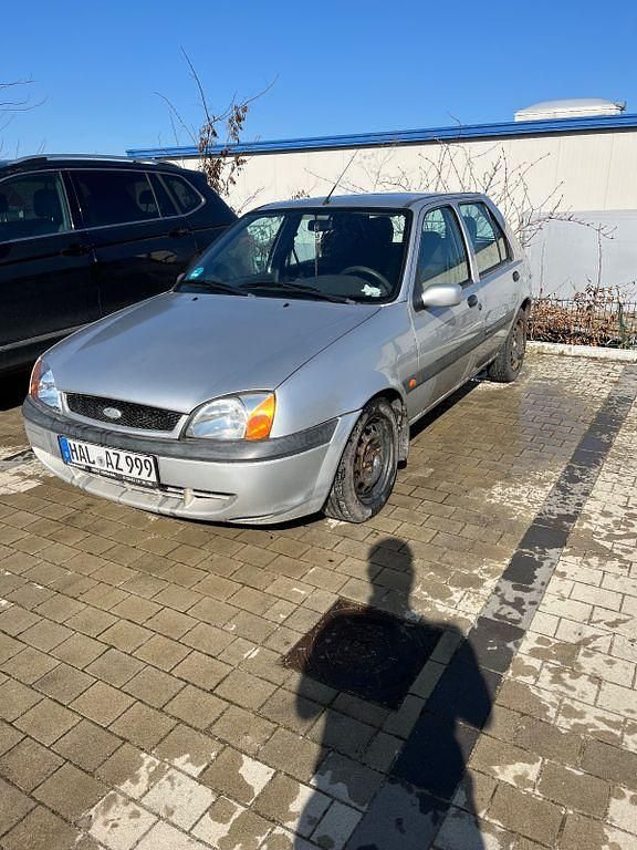 Gebraucht Ford Fiesta 75 PS (55 kW) 2001 Silber Kleinwagen
