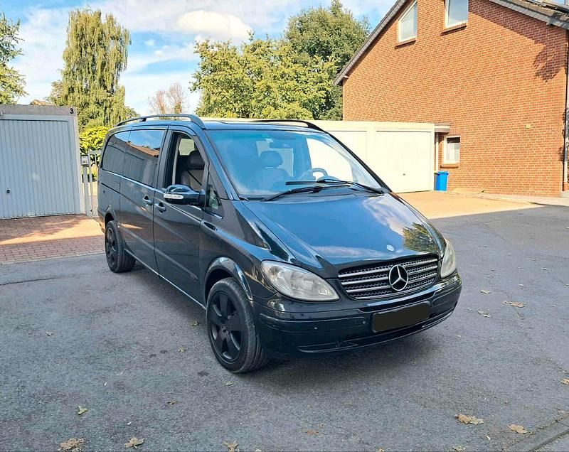 Schwarz Gebraucht 2004 Mercedes Viano Van / Kleinbus | 6.600 € (Guter Preis) - Bild 1/4