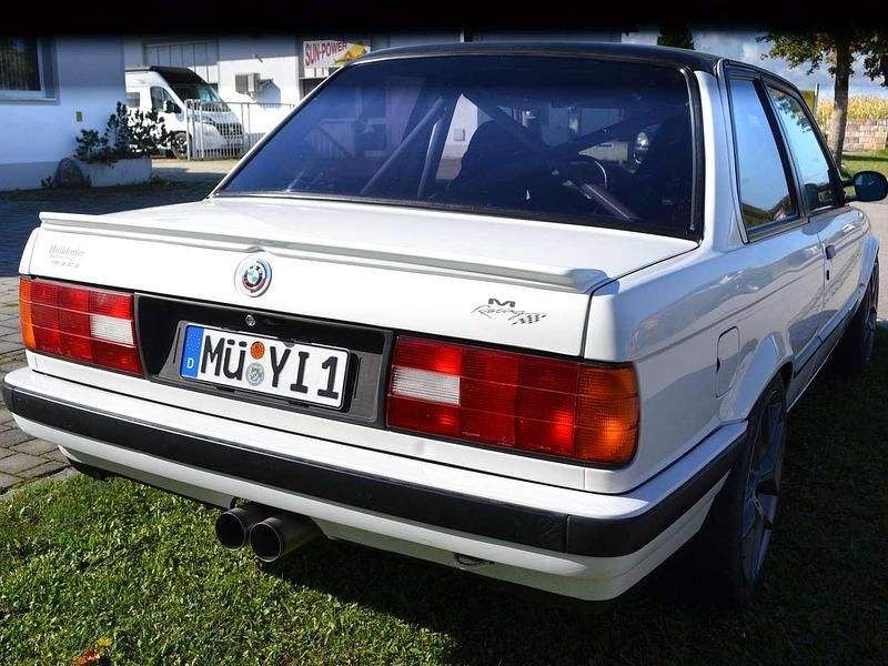 Gebraucht BMW 325 340 PS (250 kW) 1990 Weiß Coupé