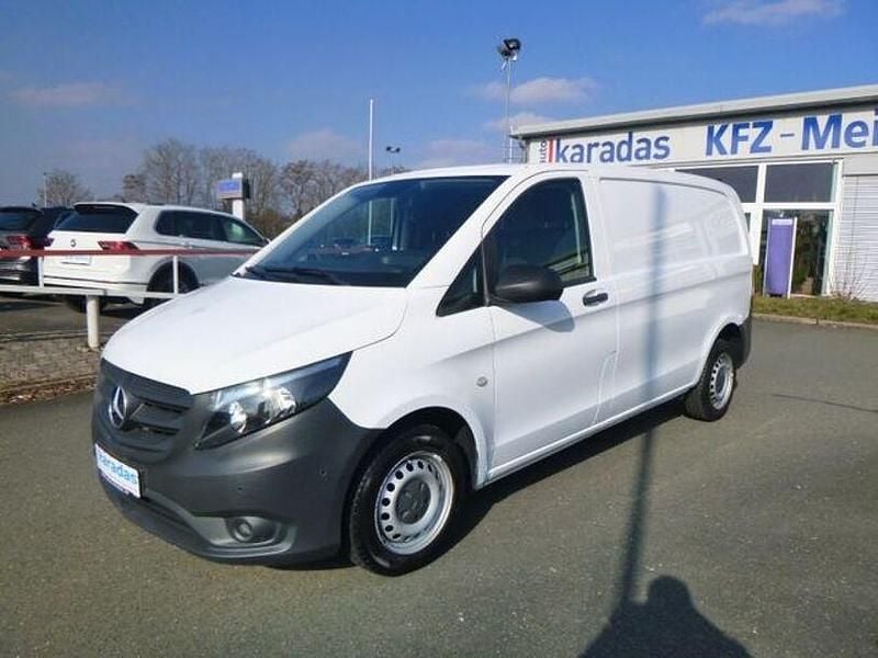 Andere Gebraucht 2017 Mercedes Vito Van / Kleinbus | 16.650 € (Guter Preis) - Bild 1/4