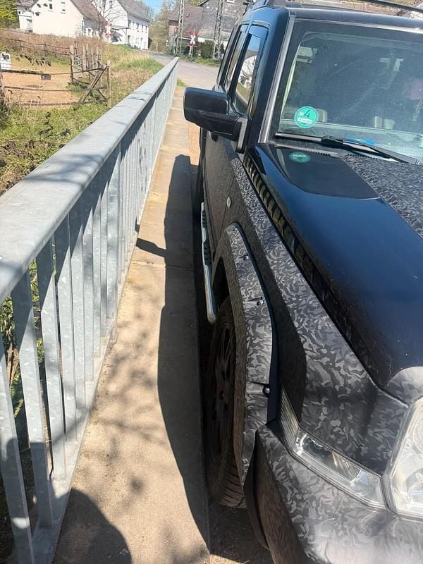 Second-hand Jeep Commander 217 CP (159 kW) 2007 Negru SUV