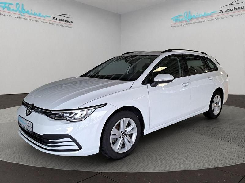 Gebraucht VW Golf VIII Life 116 PS (85 kW) 2022 Pure white (weiß), uni Kombi