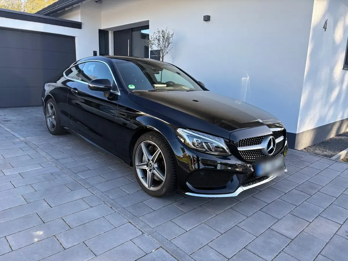 Gebraucht Mercedes C200 184 PS (135 kW) 2016 Schwarz Coupé
