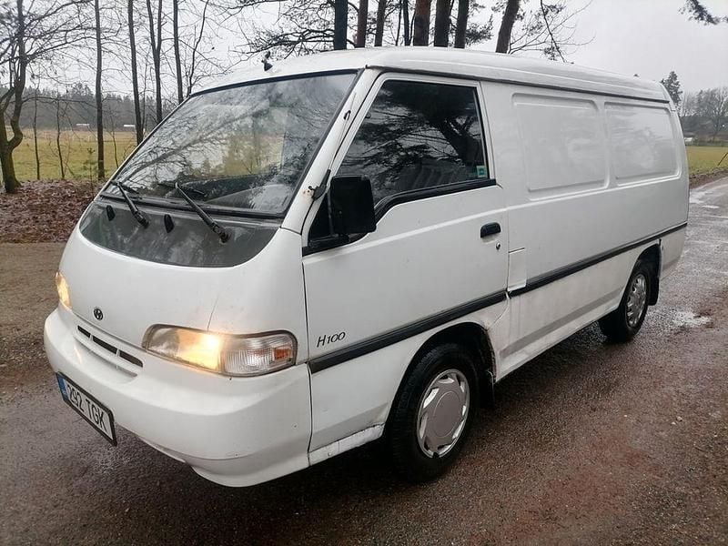 Gebraucht 1996 Hyundai H 100 Van / Kleinbus | 3.000 € - Bild 1/4