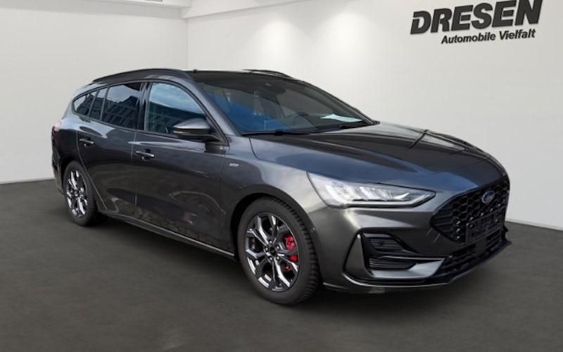 Gebraucht Ford Focus ST-Line X 116 PS (85 kW) 2025 Grau Kombi
