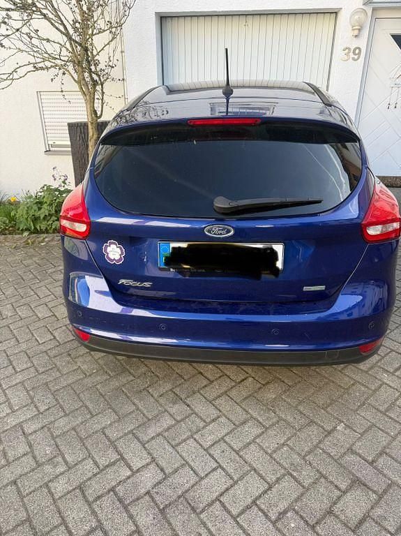 Usata Ford Focus 125 CV (91 kW) 2018 Blu Berlina