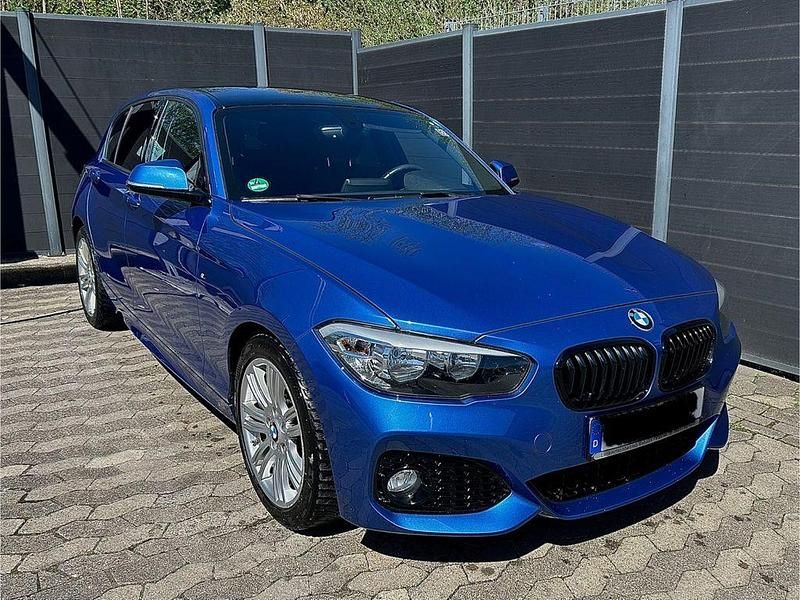 Blau Gebraucht 2016 BMW 118 M Sport Kleinwagen | 12.400 € (Guter Preis) - Bild 1/4