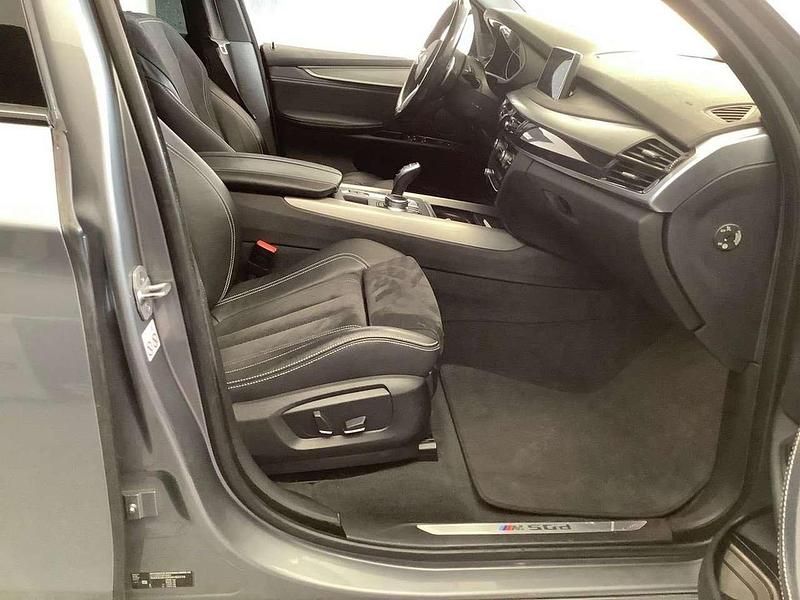 Grau Gebraucht 2018 BMW X5 M Sport Line SUV | 31.790 € (Teuer) - Bild 1/4