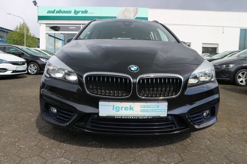 Gebraucht BMW 220 Gran Tourer Sport Line 190 PS (139 kW) 2016 Schwarz Van / Kleinbus