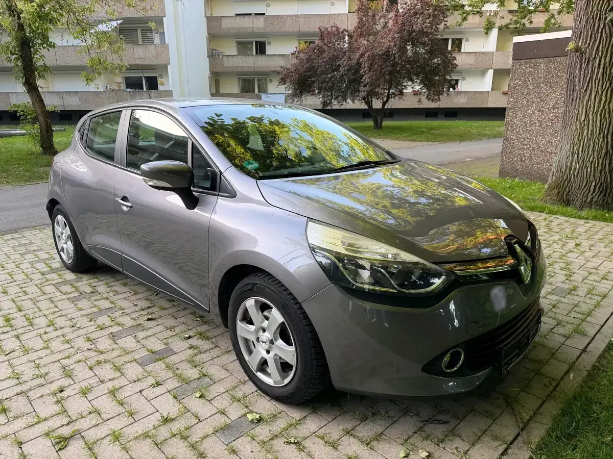 Gebraucht Renault Clio 73 PS (53 kW) 2014 Grau Kleinwagen