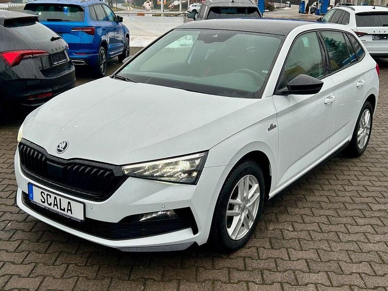 Weiß Gebraucht 2020 Skoda Scala Monte Carlo Kleinwagen | 18.995 € (Guter Preis) - Bild 1/4