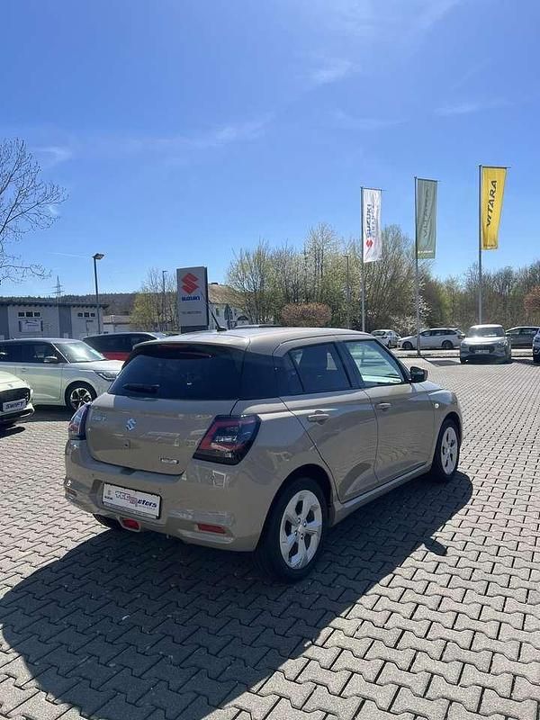 Neu Suzuki Swift Comfort 83 PS (61 kW) 2026 Beige Kleinwagen