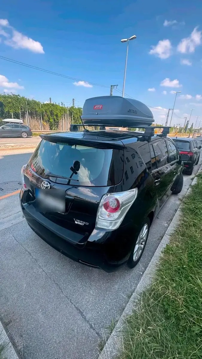 Gebraucht Toyota Verso 124 PS (91 kW) 2013 Schwarz Van / Kleinbus