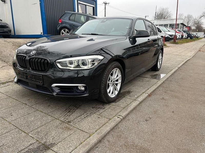 Schwarz Gebraucht 2016 BMW 120 Urban Line Kleinwagen | 13.850 € (Fairer Preis) - Bild 1/4