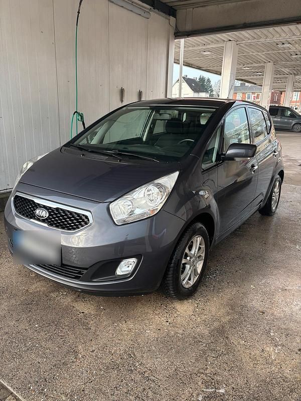 Gebraucht Kia Venga 90 PS (66 kW) 2014 Grau Kleinwagen