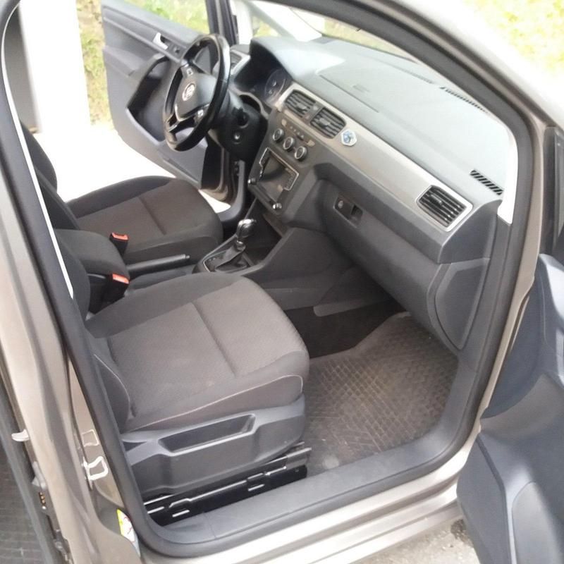 Second-hand VW Caddy 150 CP (110 kW) 2017 Monovolum