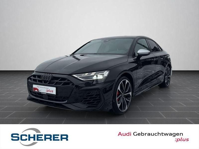 Mythosschwarz metallic (metallic) Gebraucht 2025 Audi S3 Comfort Limousine | 47.990 € (Fairer Preis) - Bild 1/4