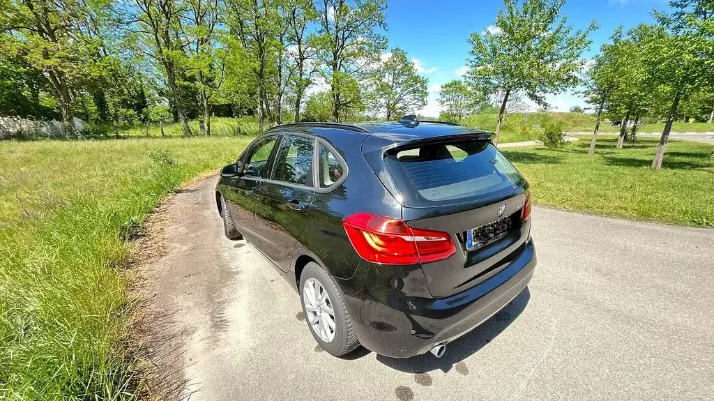 Gebraucht BMW 218 Advantage 150 PS (110 kW) 2017 Schwarz Kombi