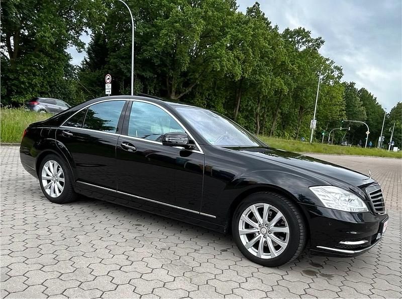 Schwarz Gebraucht 2010 Mercedes S350 Limousine | 16.890 € (Fairer Preis) - Bild 1/4