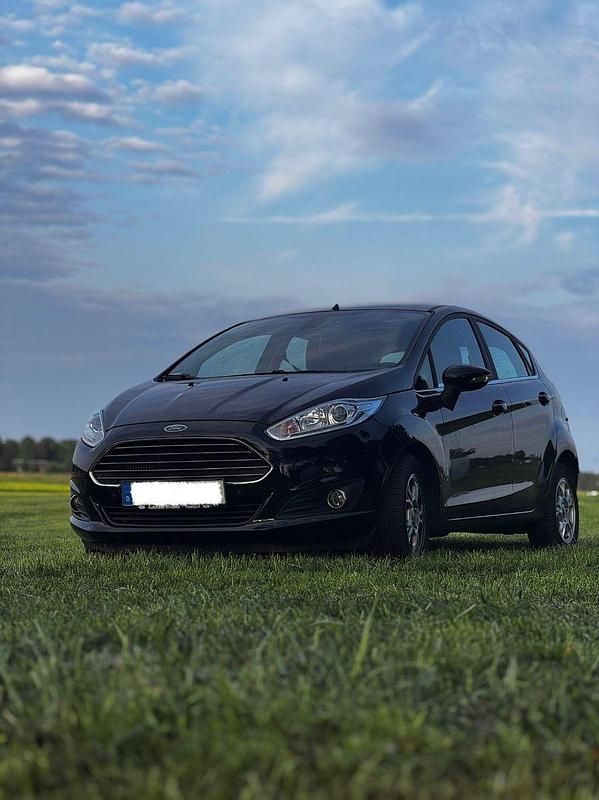 Gebraucht Ford Fiesta SYNC Edition 101 PS (74 kW) 2016 Schwarz Kleinwagen