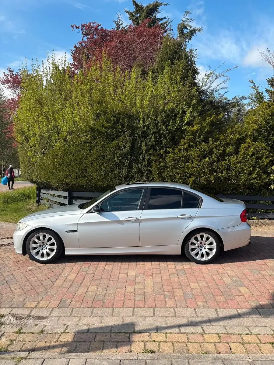 Second-hand BMW 320 170 CP (125 kW) 2005 Argintiu Berlinǎ