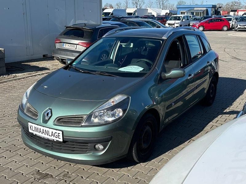Gebraucht Renault Clio GrandTour Dynamique 101 PS (74 kW) 2008 Grün Kombi
