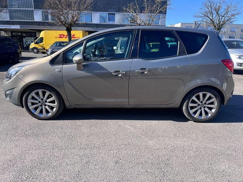 Gebraucht Opel Meriva 110 PS (80 kW) 2012 Van / Kleinbus