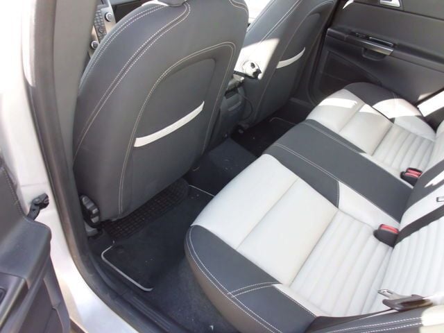 Gebraucht Volvo V50 R-Design Pro 114 PS (83 kW) 2012 Silber metallic Kombi