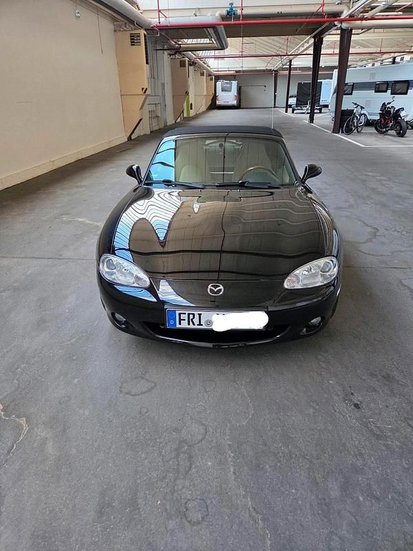 Schwarz Gebraucht 2003 Mazda MX5 Cabrio | 9.300 € (Teuer) - Bild 1/4