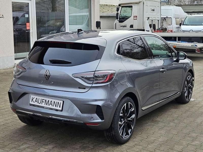 Gebraucht Renault Clio V Techno 143 PS (105 kW) 2024 Grau Limousine