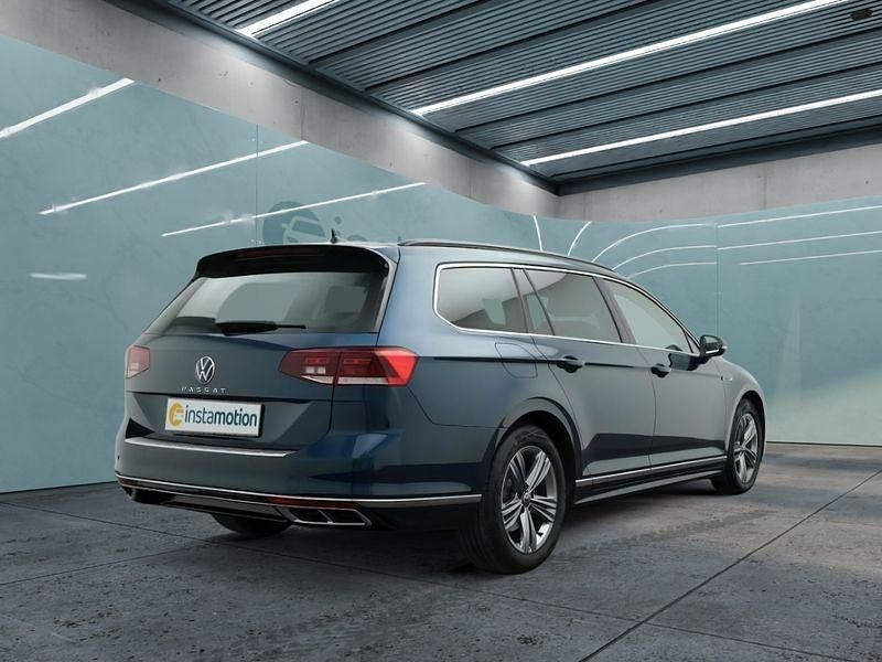 Blau Gebraucht 2022 VW Passat Kombi | 26.499 € (Fairer Preis) - Bild 1/4