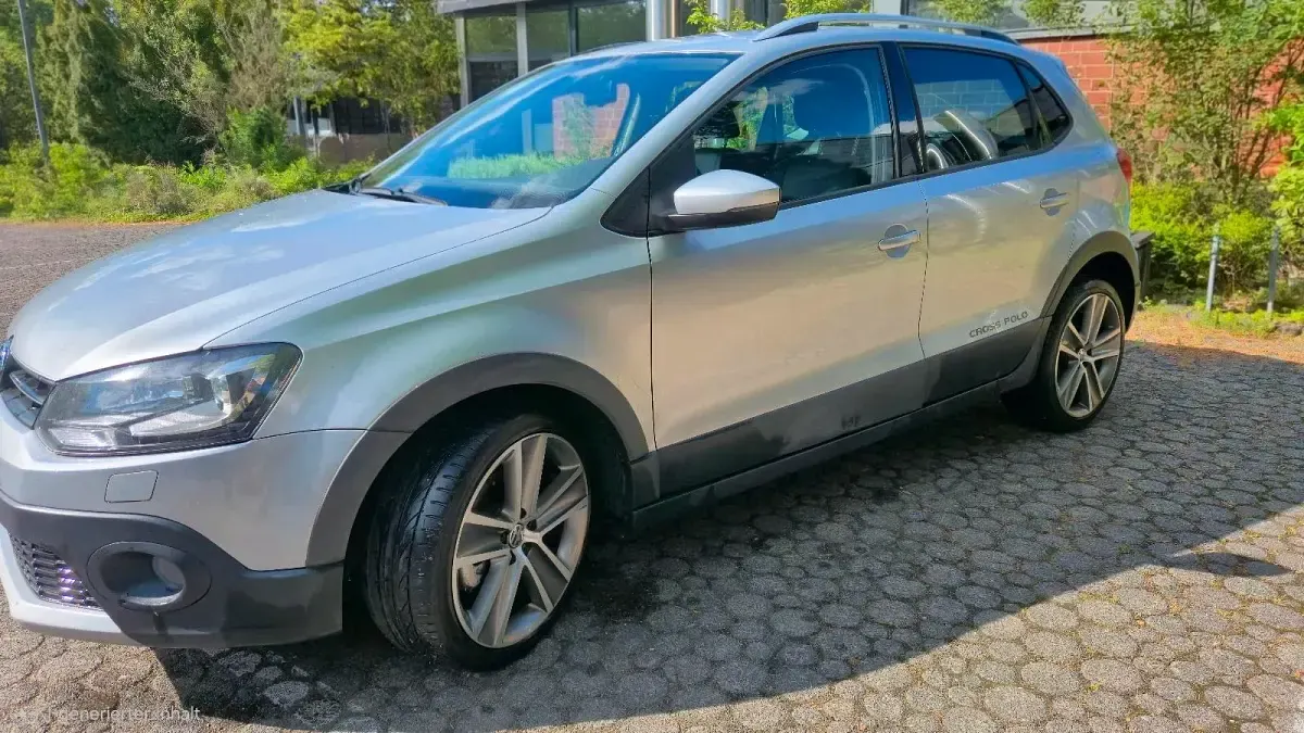 Gebraucht VW Polo Cross 104 PS (76 kW) 2011 Silber Kleinwagen
