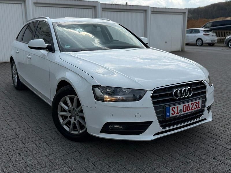 Second-hand Audi A4 Attraction 150 CP (110 kW) 2015 Alb Break