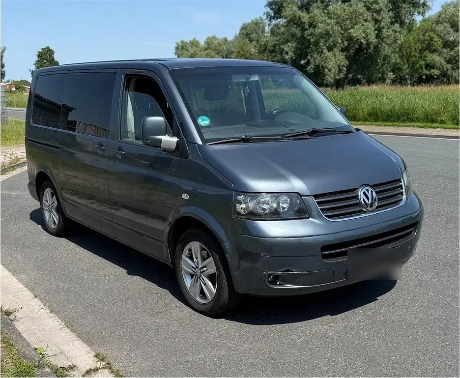 Gebraucht VW Multivan 131 PS (96 kW) 2004 Grau Van / Kleinbus