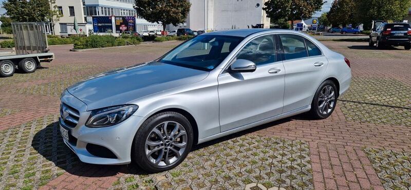 Silber Gebraucht 2017 Mercedes C220 Limousine | 16.000 € (Fairer Preis) - Bild 1/4