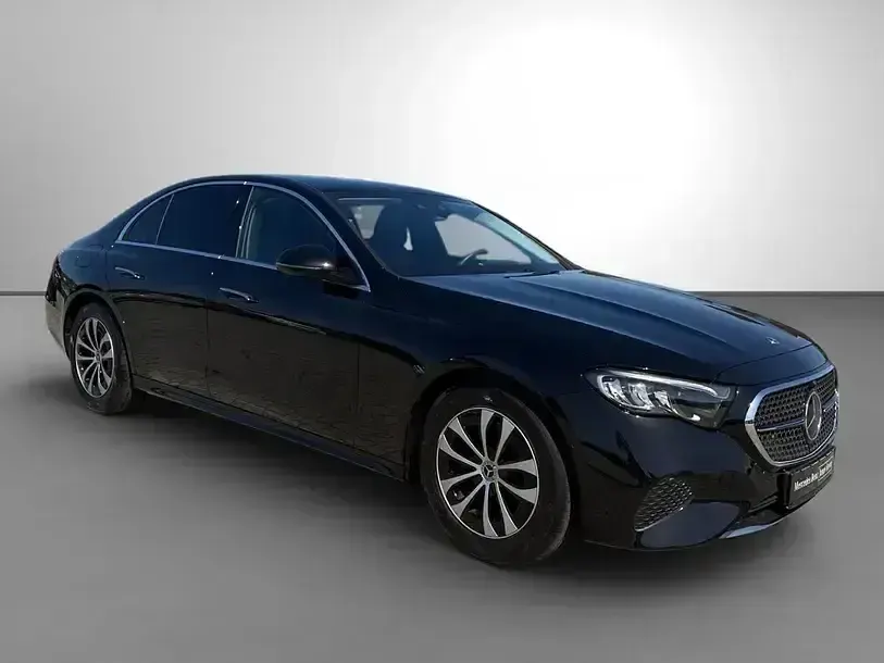 Gebraucht Mercedes E220 Avantgarde 197 PS (144 kW) 2025 Schwarz Limousine