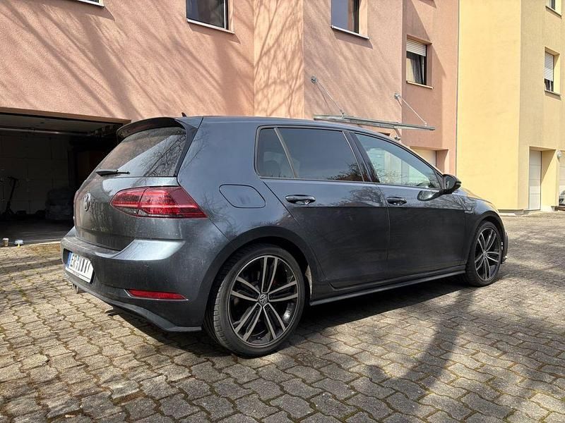 Gebraucht VW Golf VII GTD 184 PS (135 kW) 2017 Grau Limousine