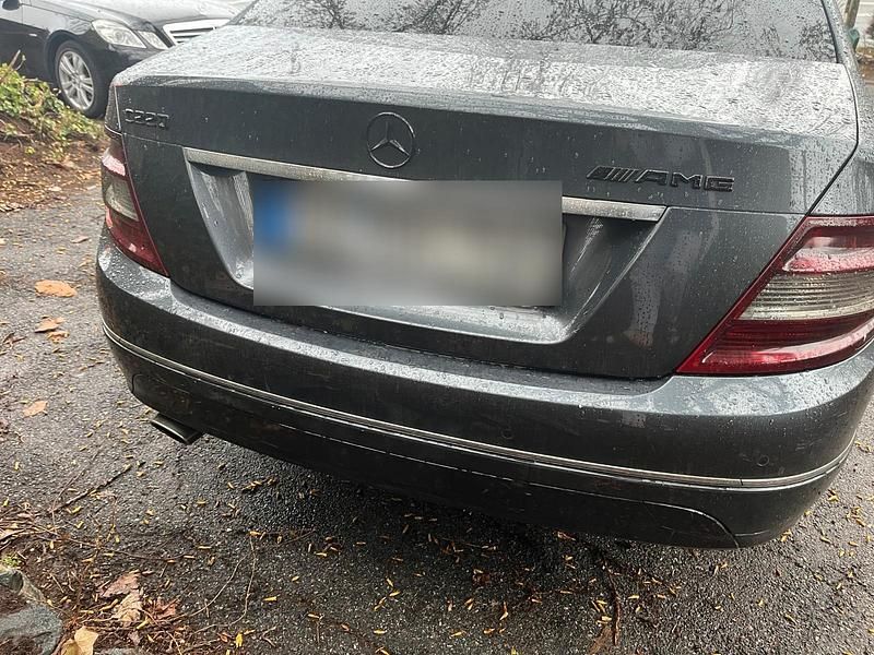 Gebraucht Mercedes C220 170 PS (125 kW) 2009 Grau Limousine