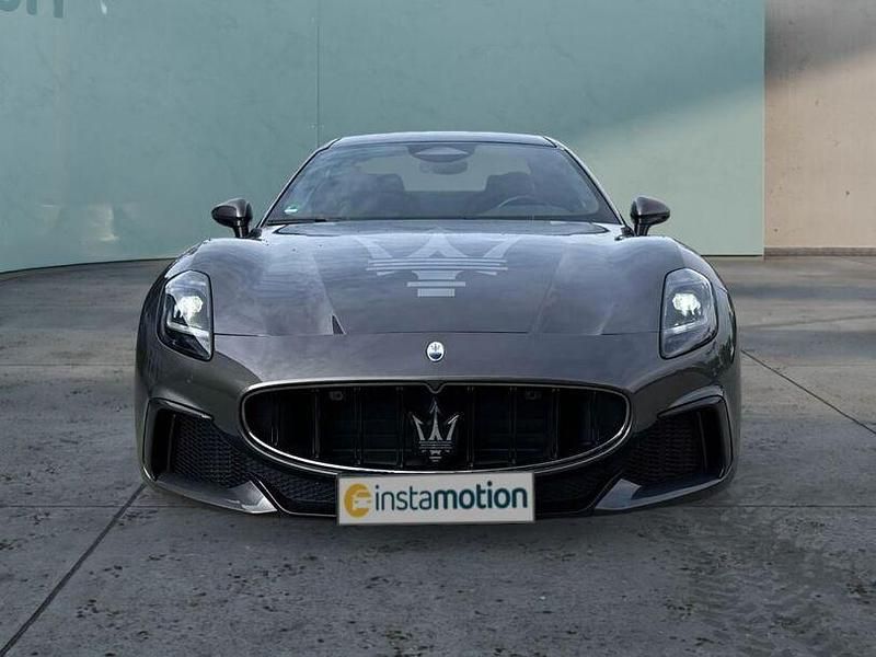 Gebraucht Maserati Granturismo 549 PS (403 kW) 2023 Grau Coupé