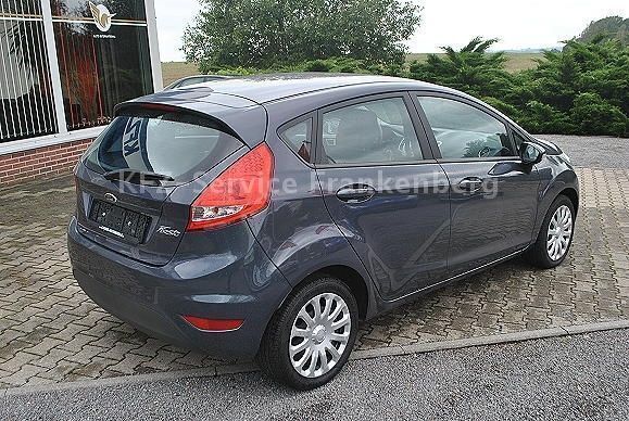 Gebraucht Ford Fiesta Trend 82 PS (60 kW) 2012 Grau metallic Kleinwagen