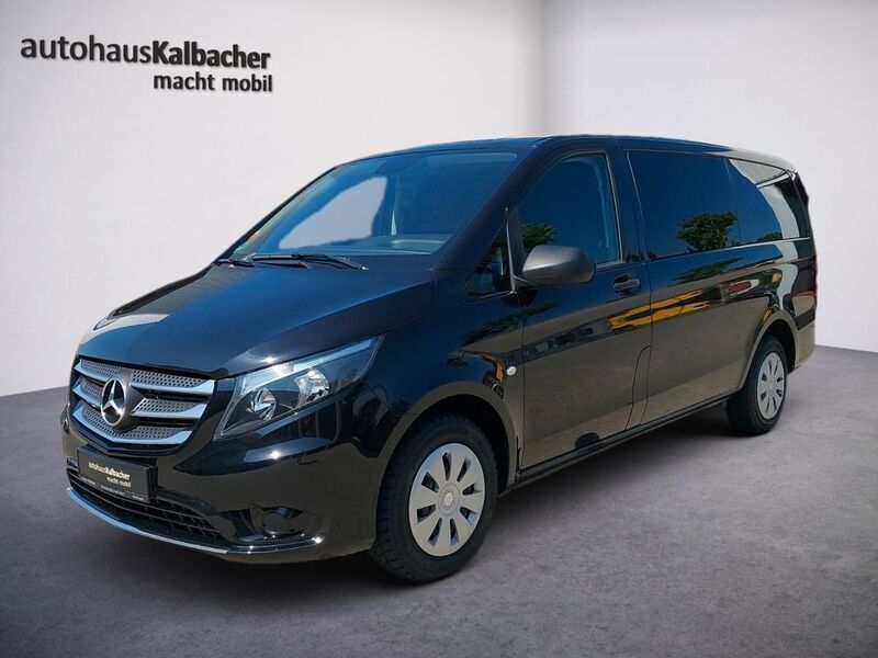Schwarz Gebraucht 2017 Mercedes Vito Van / Kleinbus | 31.999 € - Bild 1/4