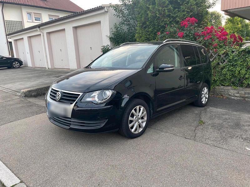 Gebraucht VW Touran 140 PS (102 kW) 2010 Schwarz Van / Kleinbus