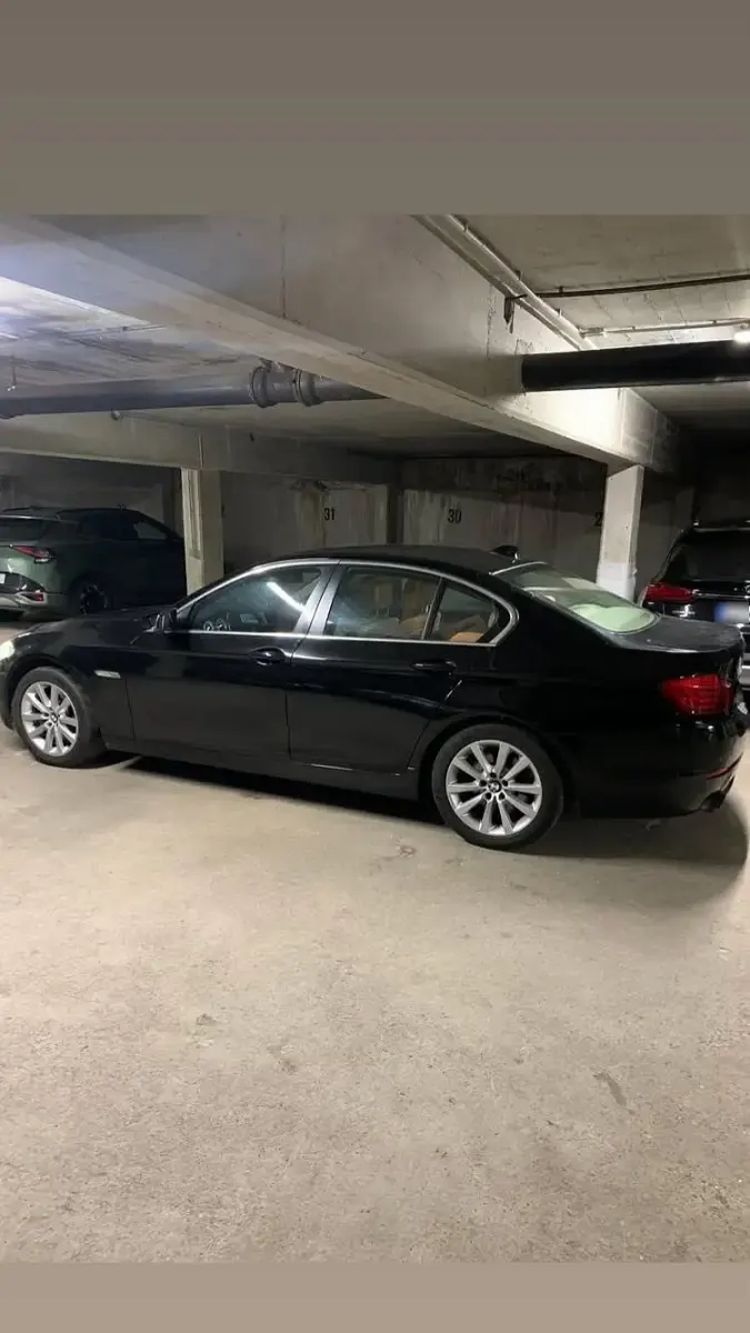 Gebraucht BMW 530 272 PS (200 kW) 2011 Schwarz Limousine
