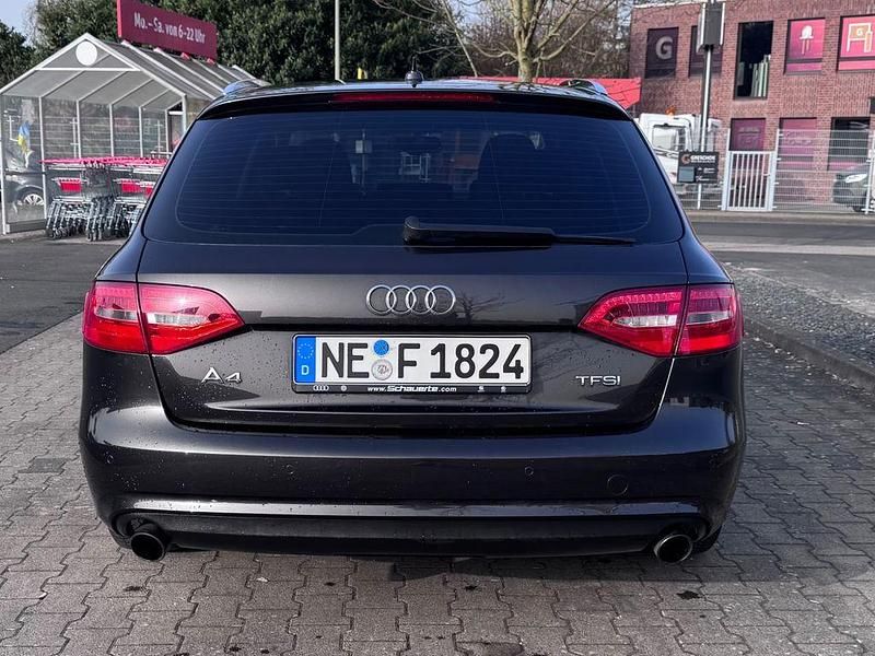 Gebraucht Audi A4 Ambiente 170 PS (125 kW) 2015 Grau Kombi