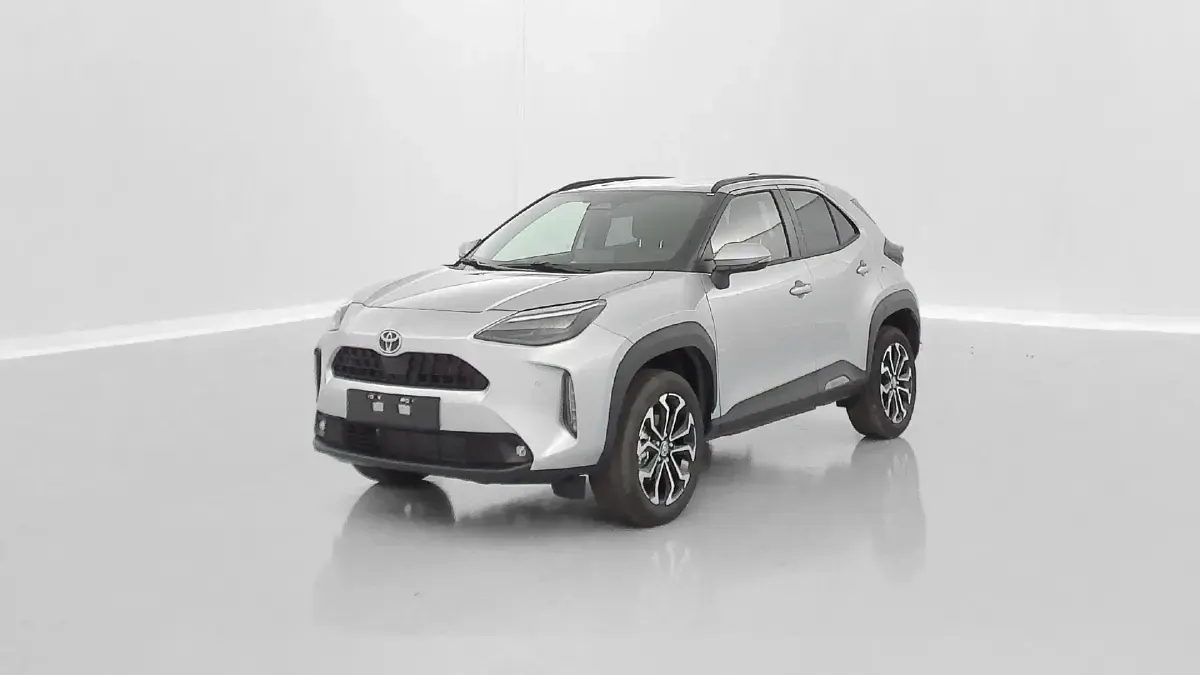 Neu Toyota Yaris Cross Design 92 PS (67 kW) 2026 Shimmeringsilver SUV